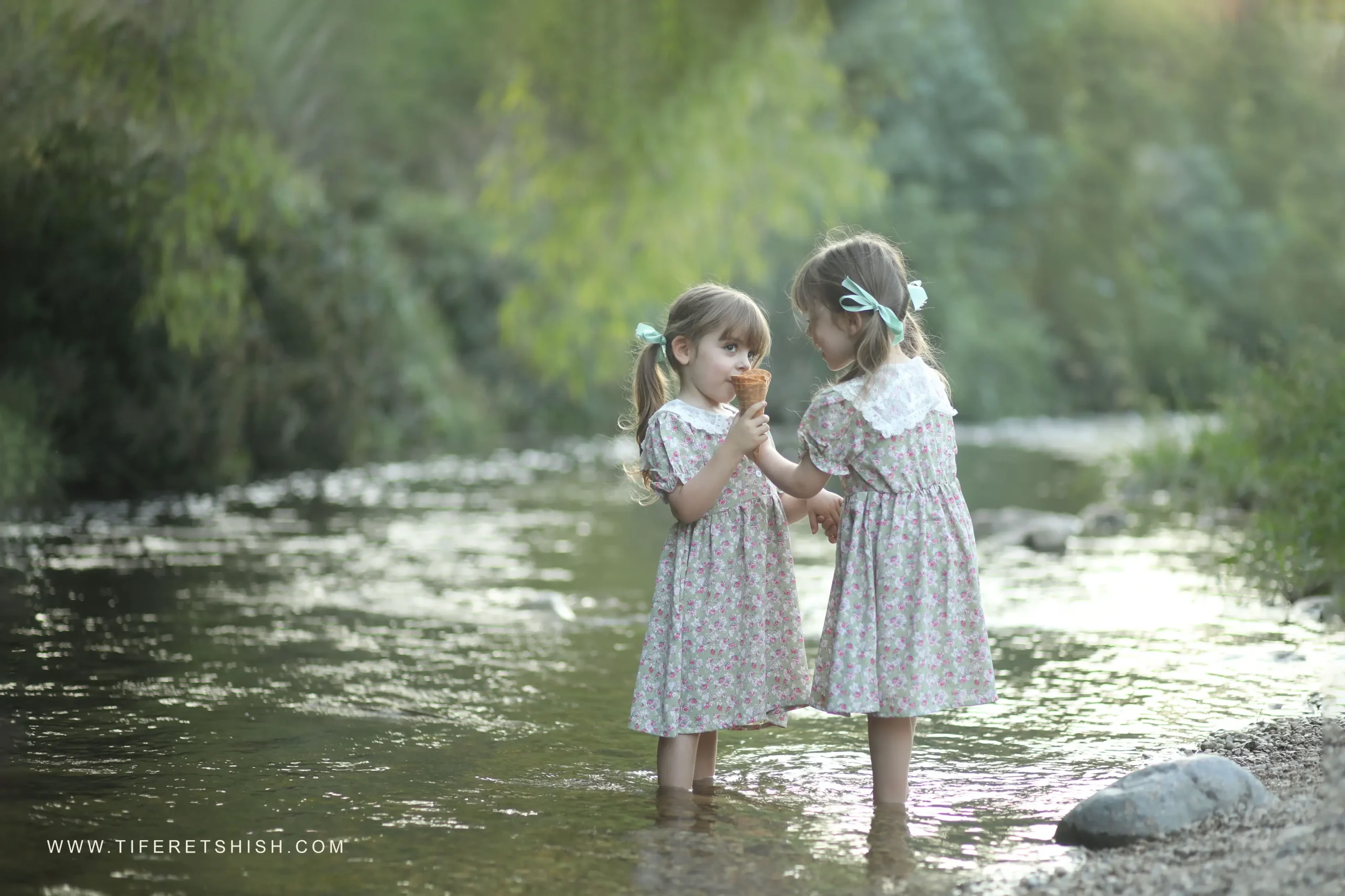 תאומות גלידה 1 תאומות גלידה 1